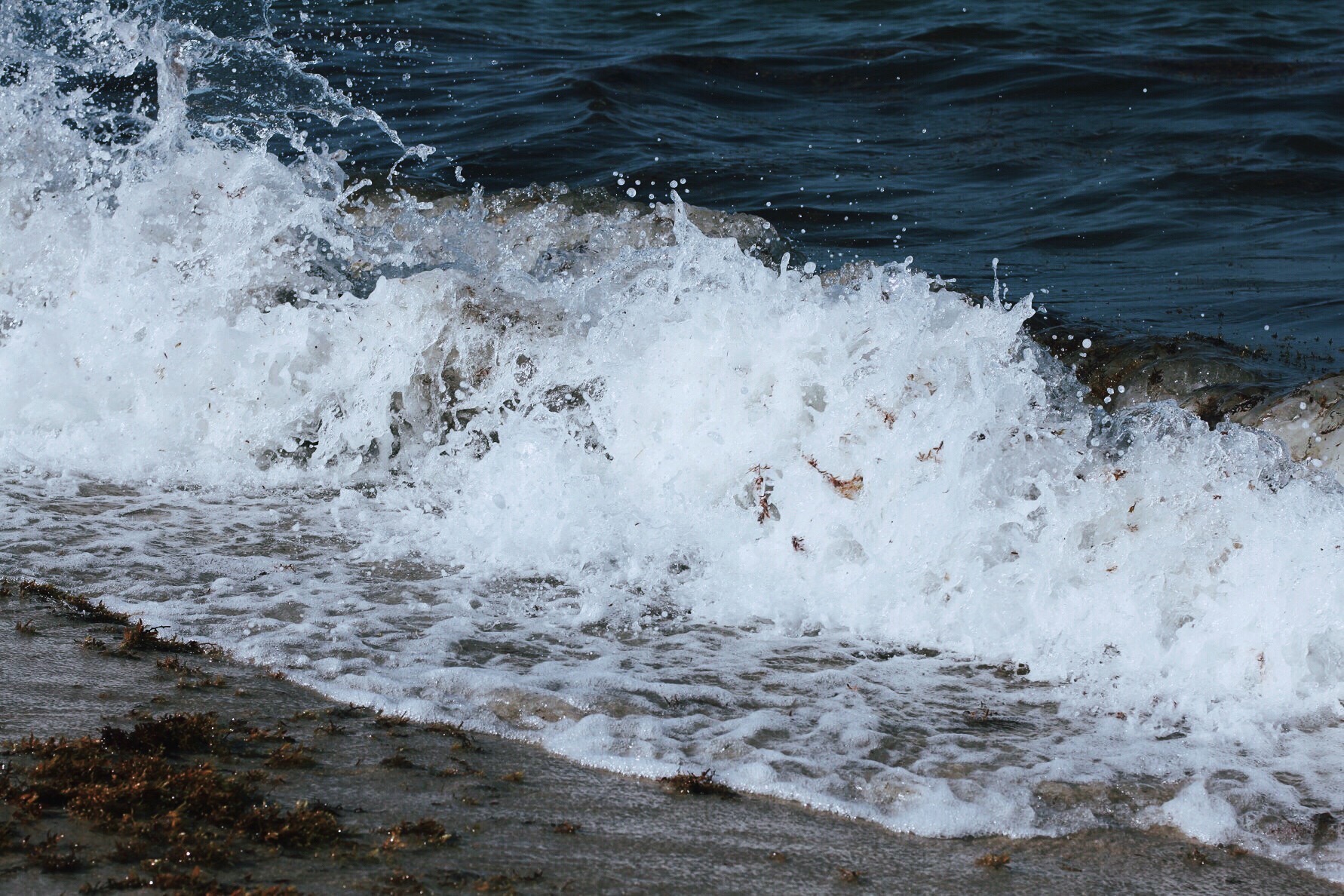 Ocean wave breaking near shore